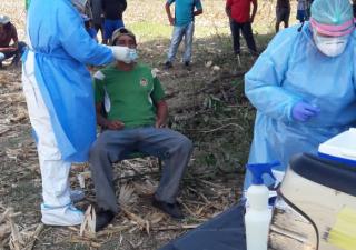 Realizan hisopados a jornaleros que se trasladan a la provincia de Los Santos