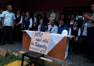 Ministra de Salud analizará aumentos salariales en el HST