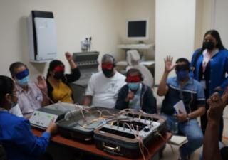 Hospital Santo Tomás atiende cuidados del oído conmemorando su día