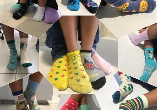 El IENDI se une a la conmemoración del Día Mundial del Síndrome de Down con medias disparejas