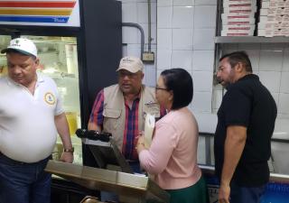 MINSA inspecciona restaurantes en Parque Lefevre
