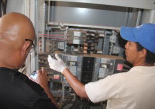 Inician trabajos eléctricos en la Región de Herrera