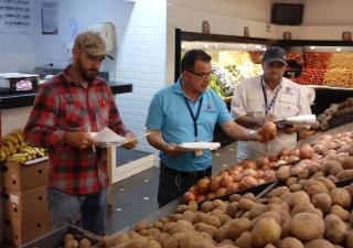 MINSA acudió junto al DEPA y Acodeco a verificación de papa y cebolla en Chiriquí.