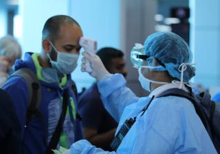 Panamá coordina con Costa Rica traslado de pasajeros en tránsito