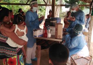 Aplican vacuna contra la influenza.