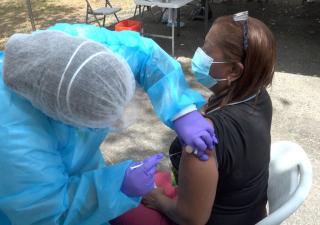 En centros de salud y policlínicas se aplicará la vacuna contra la influenza
