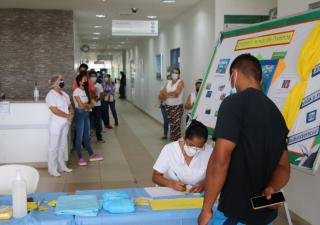 Puntos de vacunación se mantienen habilitados en Los Santos