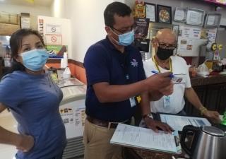 Verifican que establecimientos en Changuinola cumplan con el Decreto ejecutivo No.255