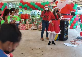  Fiesta de navidad en el centro de salud de Veracruz 