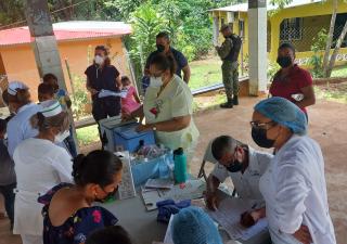 Vacunacion escolar y general en la comunidad de Unión de Azuero