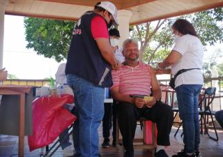Continúa jornada de vacunación en Herrera 