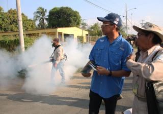 Abordan estrategias para reducir el impacto del comercio ilicito de cigarrillos