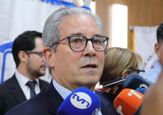 Ministro Boyd Galindo anuncia reunión con directivos del Oncológico