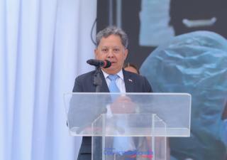 Viceministro de Salud destaca labor de Operación Sonrisa durante inauguración de su nuevo centro