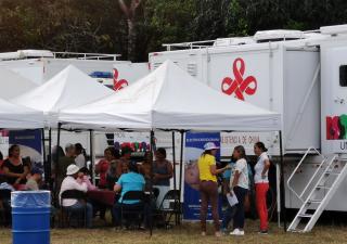Los Santos recibe Salud sobre ruedas y se preparan de vuelta a clases con nebulizaciones en las escuelas.