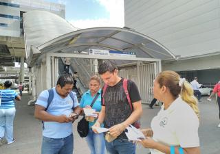 Salud realiza volanteo en puntos estratégicos de San Miguelito.