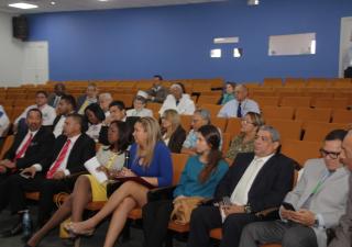 MINSA y Comisión de Infraestructura de la AN recorren el Hospital del Niño