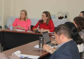 Ministra Turner se reúne con IBT Group