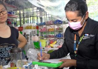  Salud Pública regional inspecciona y verifica locales en El Dorado 