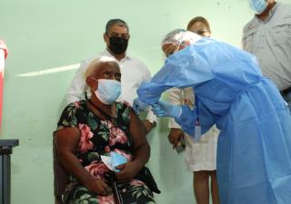 Inicia vacunación a mayores de 60 años en San Miguelito  