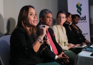 Minsa continúa con las  actividades de la campaña de la cinta rosada y celeste en el Centro de Salud de Nuevo Veranillo