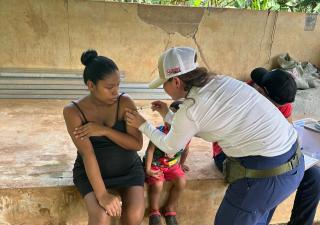 Exponen temas de salud preventiva con docentes de Colón