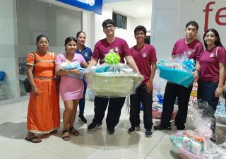 Entregan canastillas en su 20 aniversario a  madres en San Miguelito