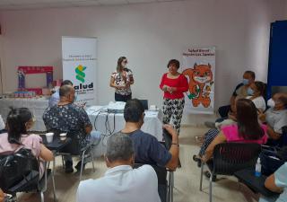 Con docencias, regional de Los Santos celebra día del asistente dental 