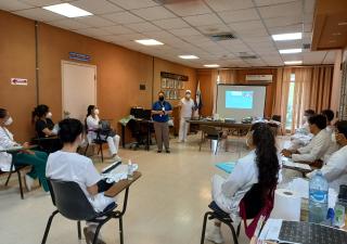 Los Santos retoma las rotaciones clínicas para estudiantes 