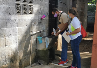 En Los Santos realizan nebulización y medidas de trazabilidad
