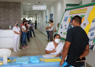 Colocan 1,369 dosis a menores en primer día de barrido en circuito 7-1 