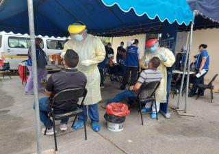 Los Santos conmemora día mundial de la Salud con hisopados