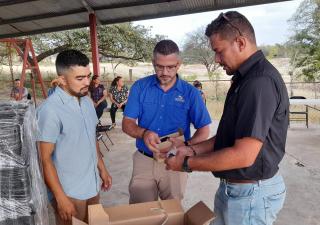 Minsa dona micromedidores para acueducto de Peña Roda