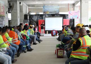 Dirección de Promoción de la Salud entrega equipo para desarrolla proyecto “Cine en tu comunidad” en Darién