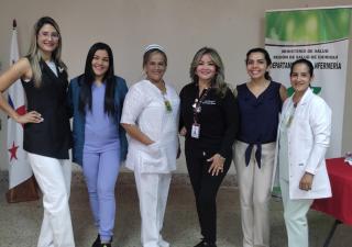Homenajean a las técnicas en Asistencia Odontológica en Panamá Norte