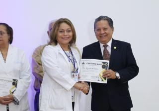Funcionarios por contrato del Minsa podrán optar por préstamos en la Caja de Ahorros