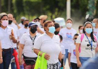 Se elimina obligatoriedad de uso de mascarilla en transporte público y de los manipuladores de alimentos