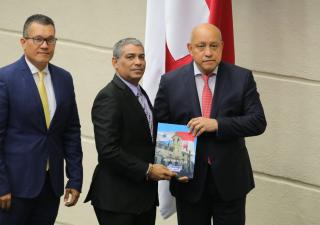 Ministro Sucre presenta memoria 2022 a la Asamblea Nacional