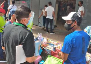 Inspeccionan medidas sanitarias en la Ave. Central   
