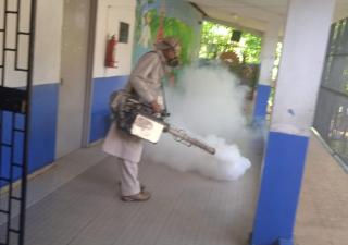 Continúan las acciones contra el dengue en el área metropolitana 