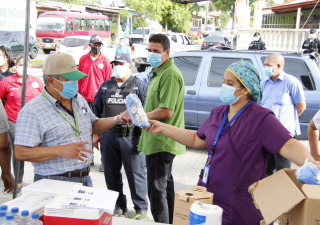 Centro de Trazado en labor en Las Acacias   