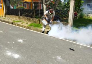 Para evitar el dengue “no produzcamos criaderos”, señaló Israel Cedeño, director Metropolitano de Salud 