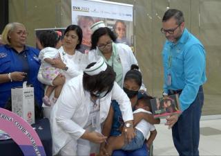 Este fin de semana, enfermeras de la región Metropolitana inocularán en jornada extramuros