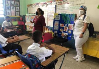 Dictan docencia a estudiantes de la Escuela Manuel J. Hurtado en temas de salud