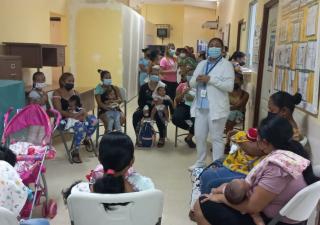 Lactancia materna constituye vida y salud en los infantes 