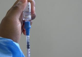 Cumpliendo cronograma de vacunación contra la COVID-19 