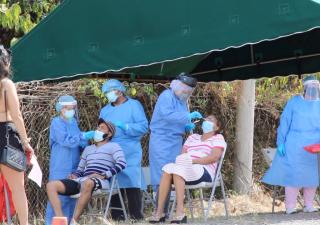 Toma de hisopados voluntarios en Veracruz