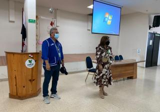 Capacitan sobre guías básicas para ofertar alimentos en kioscos, cafeterías y comedores escolares