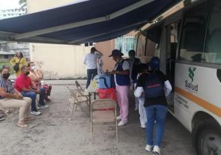 En fin de semana población acudió a varios sectores aplicarse sus dosis de vacunas 