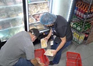 Región Metropolitana de Salud decomisa productos de consumo humano   sin registro sanitario    